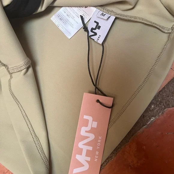 VHNY top NWT - Picture 4 of 4